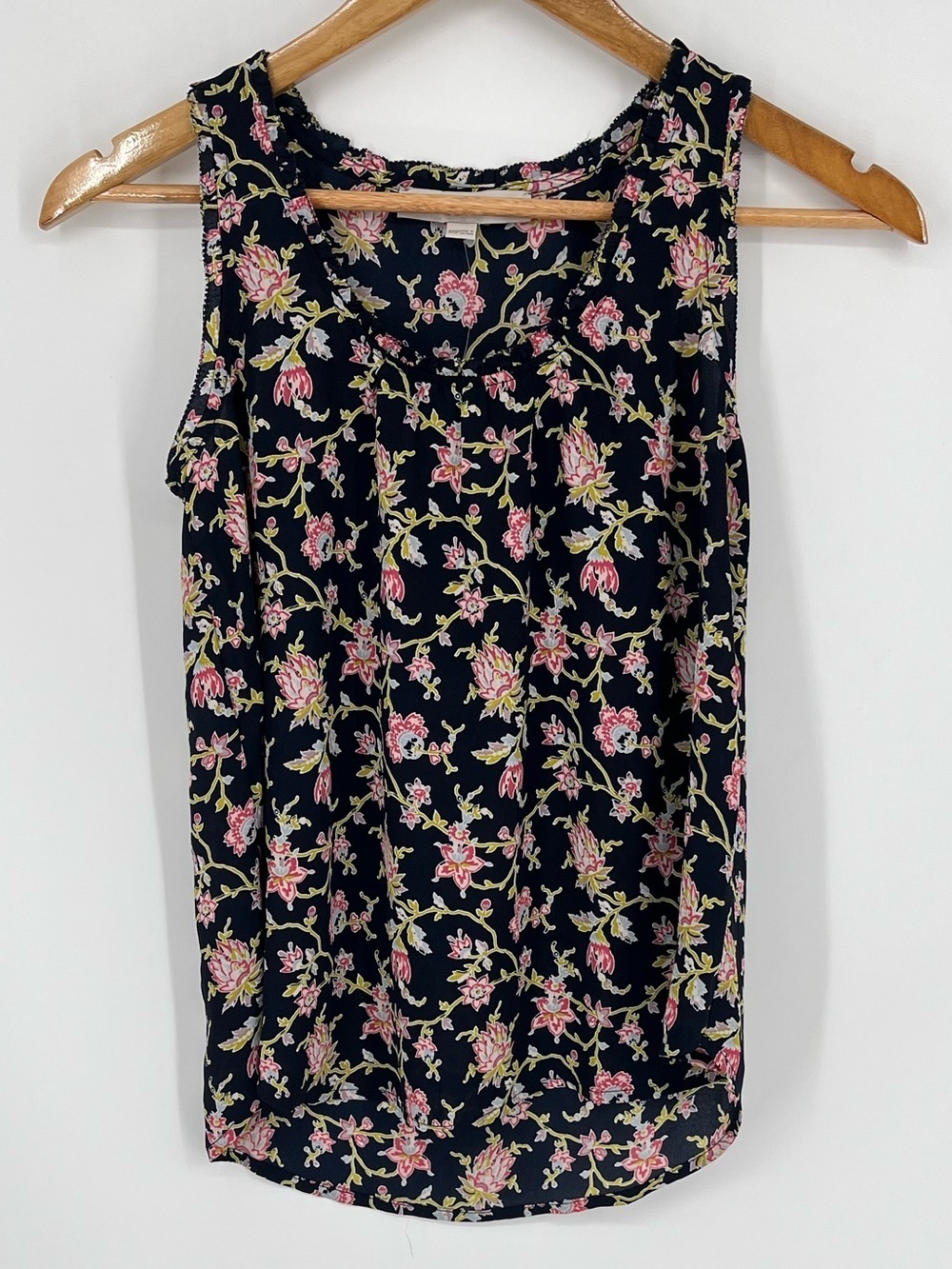 LOFT Floral Sleeveless Blouse Women’s Size XXS Petite New with tags!